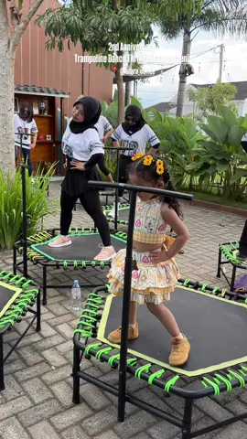 Ikut trampolin tadi sore aunty 😂