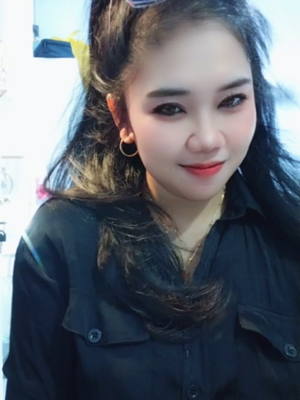 Alhamdulillah ketolong filter 😅🤭biar klw di cari aslinya engk ketemu 20.00 #supirtaxidangadisdesa  #yusyunus  #iisdahlia 