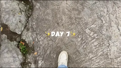 ✨Day 7✨ Salam Literasi 📚 Jumat, 18 Juli 2025 KKN Kelompok 35 terus melanjutkan pengabdian dengan semangat yang tak pernah surut dalam membumikan budaya literasi di Desa Pasindangan. Hari ini kami kembali melaksanakan Rangkaian Assessment Lapangan Literasi Baca Tulis di SDN 1 Pasindangan guna memetakan perkembangan kemampuan literasi siswa secara lebih mendalam. Selanjutnya, melanjutkan kegiatan di Posbindu, menyampaikan edukasi literasi kesehatan kepada masyarakat dewasa sebagai bagian dari penguatan literasi fungsional. Tak hanya itu, kami juga melakukan distribusi pembagian undangan penerima bantuan Beras Bulog sebagai bentuk dukungan partisipatif terhadap program sosial yang ada di desa. Kegiatan hari ini ditutup dengan pendampingan literasi baca tulis bersama anak-anak desa melalui pendekatan edukatif dan menyenangkan yang dirancang untuk menumbuhkan kecintaan terhadap membaca dan menulis sejak dini. Semoga setiap langkah kecil ini membawa dampak besar dalam membangun masyarakat yang literat dan berdaya. #KKN2025 #KuliahKerjaNyata #UINSSC #PengabdianMasyarakat #LiterasiUntukSemua #SDN1Pasindangan #PosbinduPasindangan #BerasBulog #SalamLiterasi #KKN35Pasindangan #kontenkkn #trendkkn #zyxbca