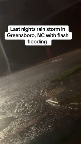 #northcarolina #rain #flooding #wow #shessh #look #flashfloods #crissyurbina #fyp #fypシ #fypシ゚viral #viral #viralvideo #tiktok 