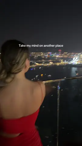 Make that place Dubai ✨🤍#takemymind #dubai #habibi #fyp 
