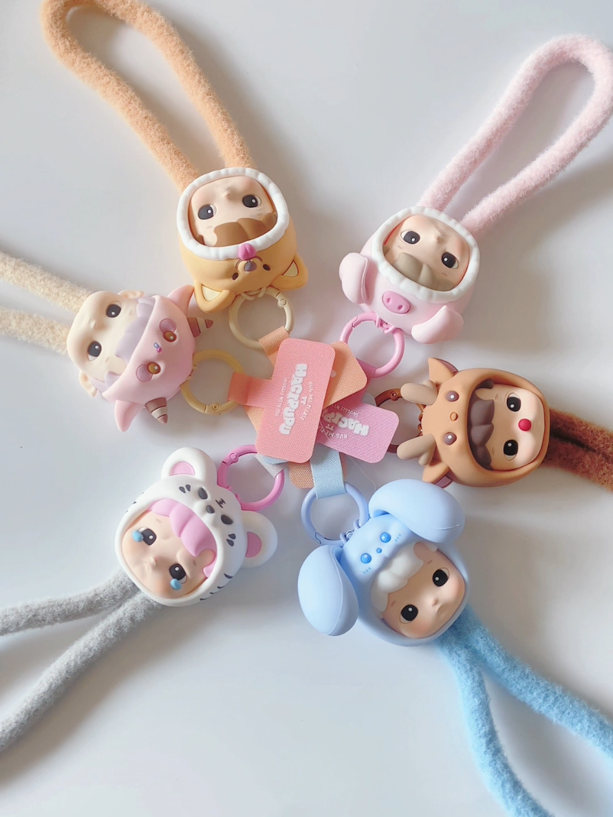 Jangan biarin smartphone kamu biasa aja! Hacipupu Snuggle With You Phone Lanyard cocok banget nih buat kamu! cuss langsung ke keranjang yaa💕 #hacipupu #hacipupusnugglewithyou #hacipupulanyard #hacipupuseries #hacipupublindbox #hacipupupopmart #popmart #popmartindonesia #popmartglobal #popmartunboxing #popmartthailand #unboxing #blindboxunboxing 