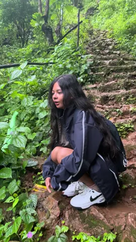 @Kari🍓 မေးပြီးပြောတော့လဲ ဘာမှလိုက်မလုပ်ဘူးဆိုတာသိတယ်နော်🙄#foryou #foryoupage #fyp #hpaan #tiktokmyanmar #myanmar 