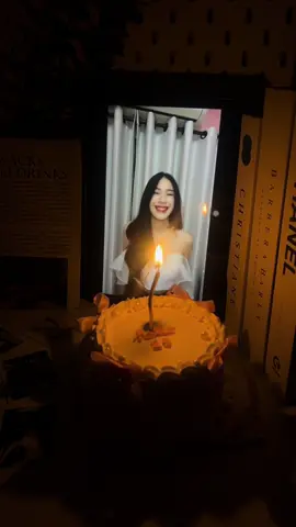 Hello 26💖 #fyp #fypシ゚ #fypviralシ #tiktokviral #viraltiktok #viralvideo #ถ่ายรูปวันเกิด #ไอเดียถ่ายรูปวันเกิด #ไอเดียถ่ายรูป #happybirthday #birthday #ถ่ายรูปในห้อง #ไอเดียถ่ายรูปวันเกิดในห้อง #ไอเดีย #ไอเดียถ่ายรูป #ถ่ายรูป #ฟีดดดシ #เทรนด์วันนี้ #ฟีด 