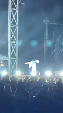 @Bailey Zimmerman and @Diplo new song ASHES. My girls were the most excited I have ever seen them. They say they are BZ’s number one fans 🤣 #cheyennefrontierdays #frontiernights #cheyenne #wyoming #307 #cfd #baileyzimmerman #country #newtocountry #ashes #concert 