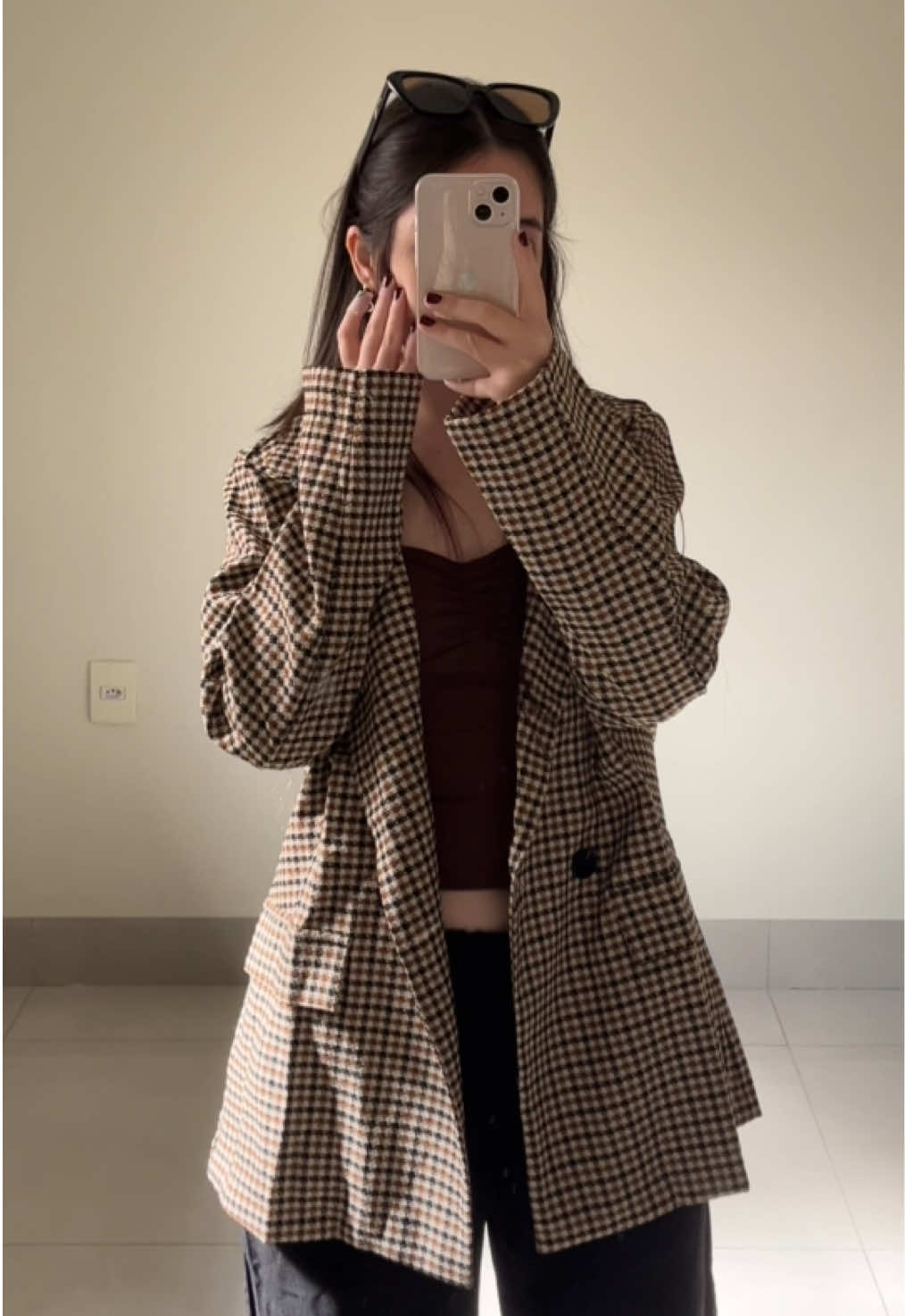 Monday SHEIN fit check 🤎 @SHEIN @SHEIN Brasil  🔍 Pesquise 2NBUH para comprar minhas escolhas em tendências na SHEIN! ✨ Use o cupom: boredlornaBR10 para ganhar descontos! Nome da loja: MUSERA 🆔 calça preta: 38121486  Nome da loja: Zyxie 🆔 top marrom: 36847353 Nome da loja: SHEIN Clasi 🆔 blazer: 12507056 #SHEINtrends #ad #SHEINforAll #SHEIN 