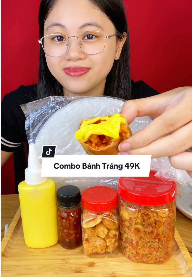 Bảo đắt thì còn phải đắn đo, chứ rẻ thế này cứ săn liền vài combo về ăn cho đã hen. Mà giá có thể thay đổi khi hết khuyễn mãi nên mọi người tranh thủ nha #khoaitay2k #AnCungTiktok #reviewanngon #banhtrang #banhtranghanhphi #banhtrangfulltopping #linhfoodie 