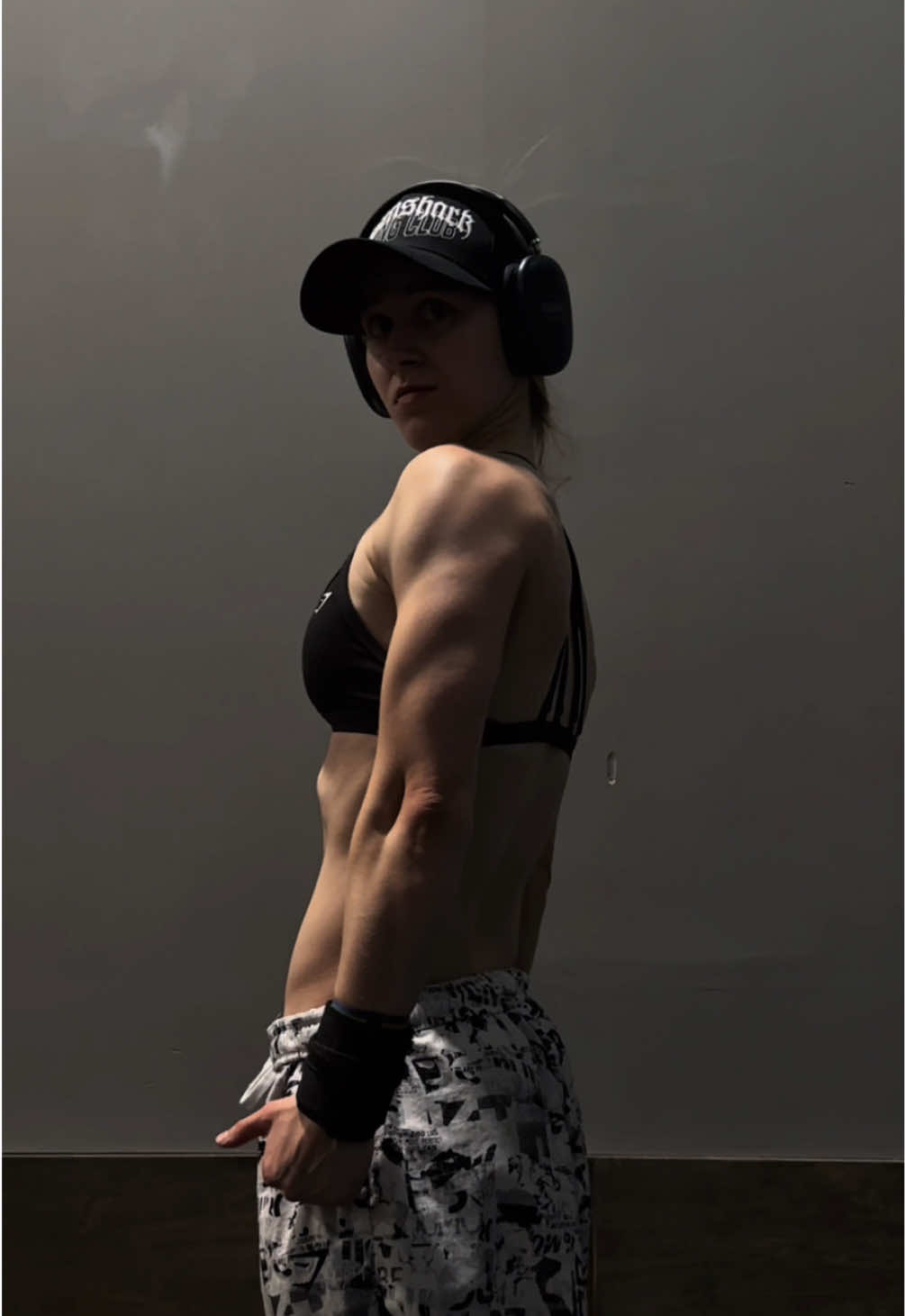 We be flexin’ out here  @Gymshark | ‘SAB’ to save  #gym #gymmotivation #GymLife #girlswithabs #musclemommy #GymTok #sixpack #gymgirlsoftiktok #gyminspiration #girlswholift #sixpackabs #gymcrush 