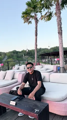 😎