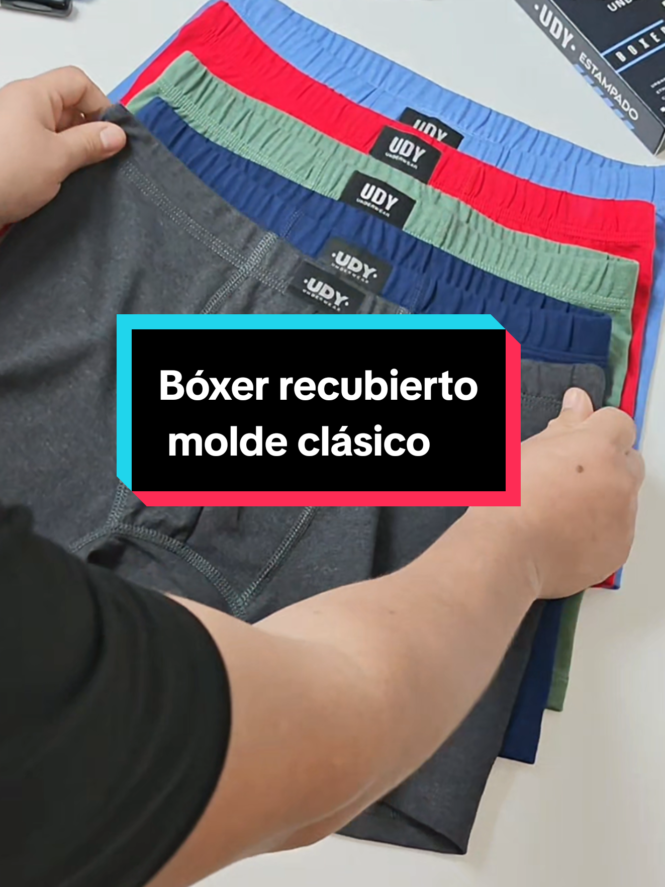 Bóxer recubierto en molde clásico, para una mejor comodidad en tu rutina diaria. Disponible en tallas S, M, L, XL, 2XL y 3XL 🩲 ✨ Envíos a nivel nacional 🚛 🇵🇪 Somos especialistas en ropa interior para hombres! ♂️ ✨ #boxermen #somosudymoda #ropainterior #men #fyp 