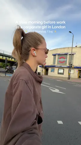 Slow……and productive mornings ✨🕵️🤍 #morningroutine #morningvlog #corporatelife #corporategirlies #morninginmylife #dayinthelife #timestamps #fy  @Living Proof, Inc. @ALOHAS 