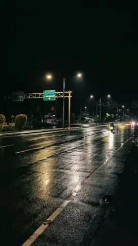 night rain🙂‍↕️#fypシ#capcut#night#xyzabc#sunsetroad#balivibes#fouryoupage#rain#vibesmalamhari#masukberandafyp#fyp#fyppppppppppppppppppppppp 