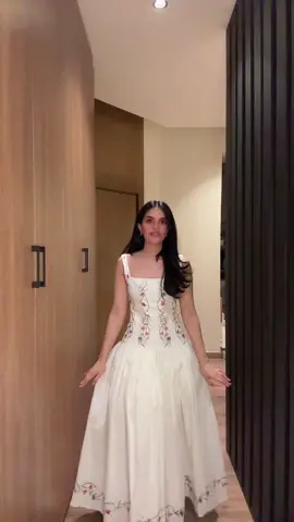 الفستان الثالث ماقدددررر🥹🥹❤️  @أصـايـل   # ad 