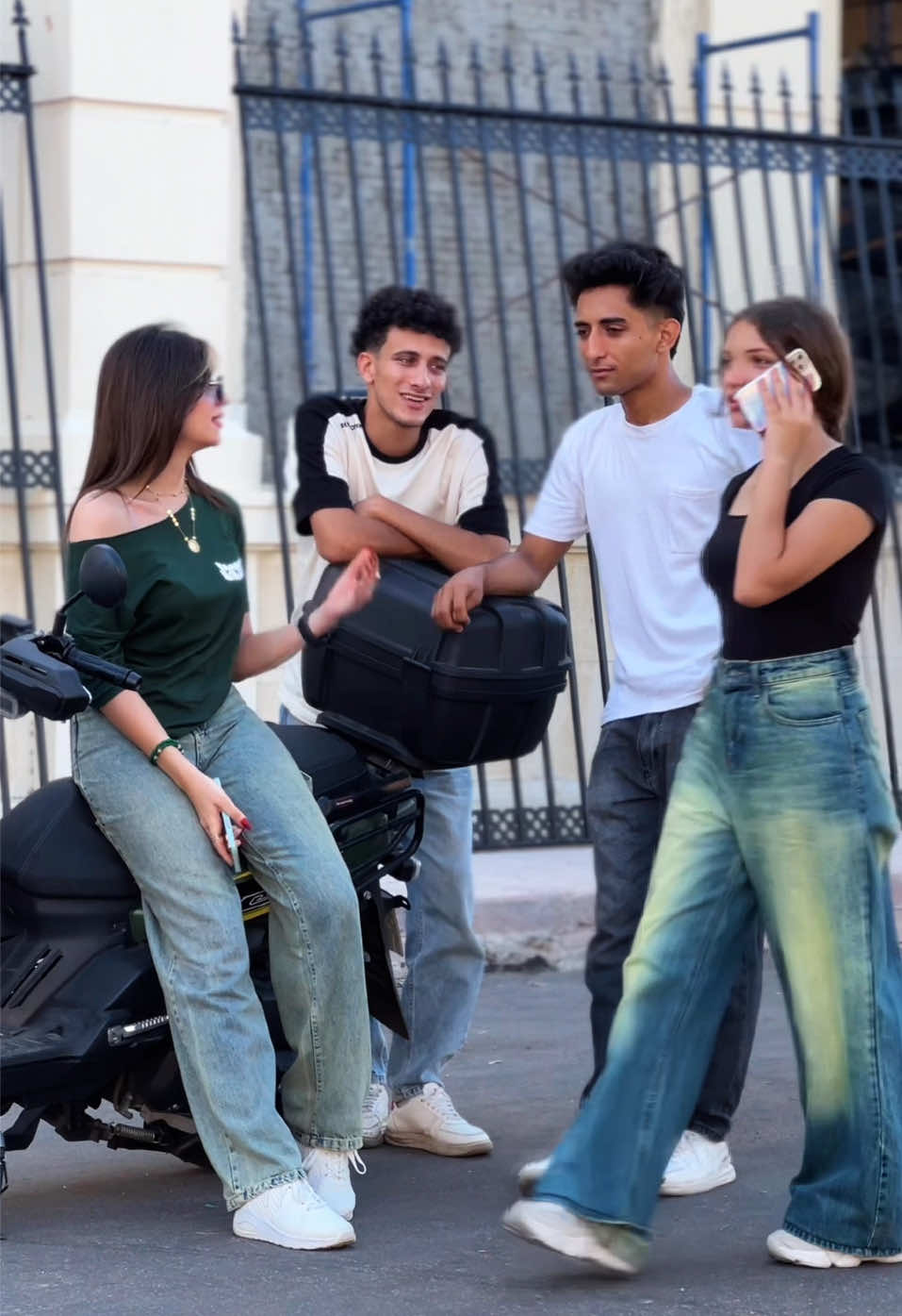 اعجاب من اول نظرة 😂❤️ونا قلبي يتخاف علي يبابا👀اعملو لايك ونسخ الرابط