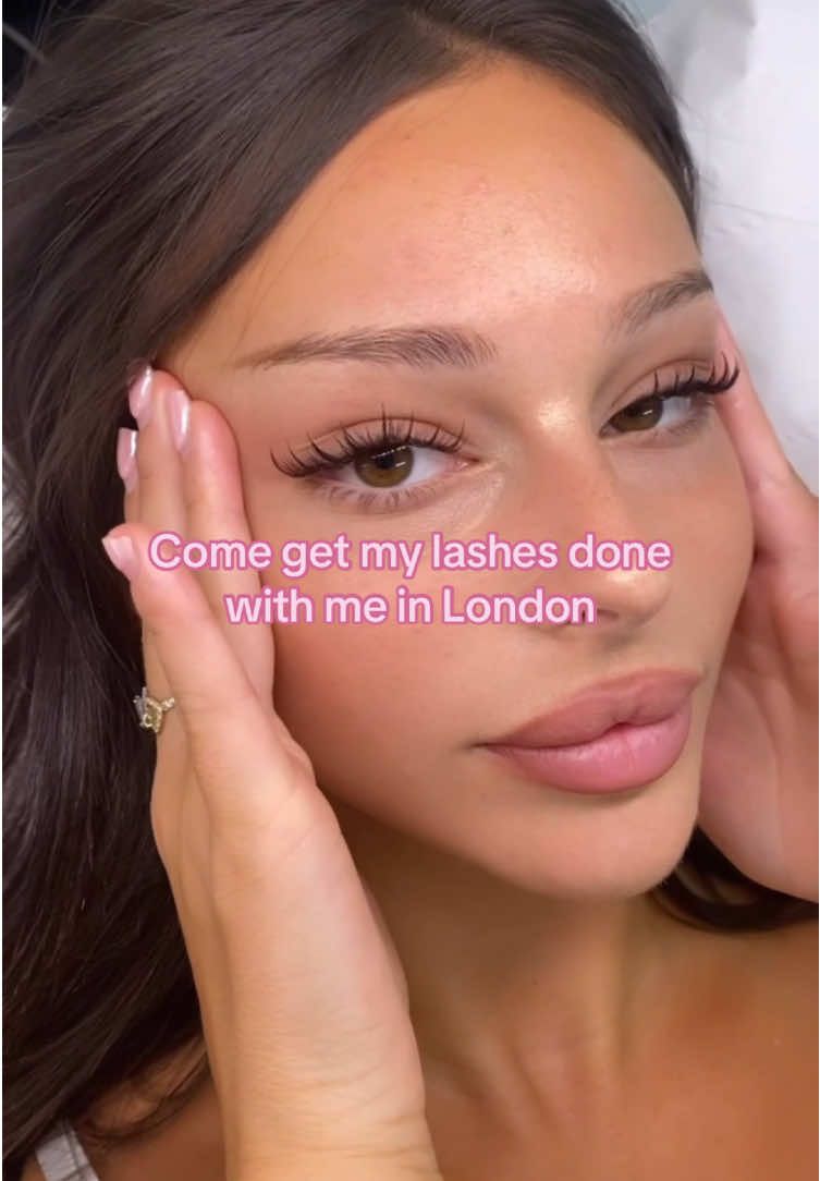 📍Salon: BLANCO Lash Studio! Use code ANNA10 for 10% off ☺️ #lashextensions #london #fyp 