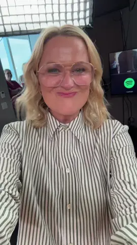 Tomorrow. Abbi❤️Ilana #broadcity#goodhangwithamypoehler 