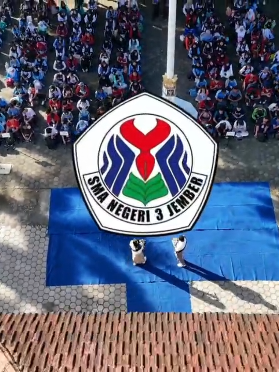 ✨️Warna-warni semangat MPLS RAMAH SMAN 3 JEMBER 2025/2026!  Paper mop bukan sekadar hiasan, tapi simbol kreativitas, kekompakan, dan semangat menyambut keluarga baru SMAGA!  Selamat datang peserta didik baru, mari tumbuh bersama dalam kebersamaan dan keceriaan!💛🤍 #mpls2025 #smagajaya #smagajember #sman3jember #papermop  #mplsramah #fyp #fyppppppppppppppppppppppp #fypage #fypシ゚ #xzyabc 
