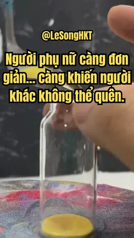 Người phụ nữ càng đơn giản… càng khiến người khác không thể quên. Cô ấy không ồn ào, không cần hơn thua. Nhưng một khi bước vào đời bạn, bạn sẽ không còn là người như trước nữa... Nếu bạn từng gặp một người phụ nữ như thế… Hãy để lại một biểu tượng 🌸 trong bình luận. Và chia sẻ video này cho một người phụ nữ mà bạn luôn trân trọng. Vì có khi… họ đang cần nghe điều này lắm đấy. #lesonghkt #hkt #giacngo #sach #xuhuong #leanontiktok #trietlycuocsong 