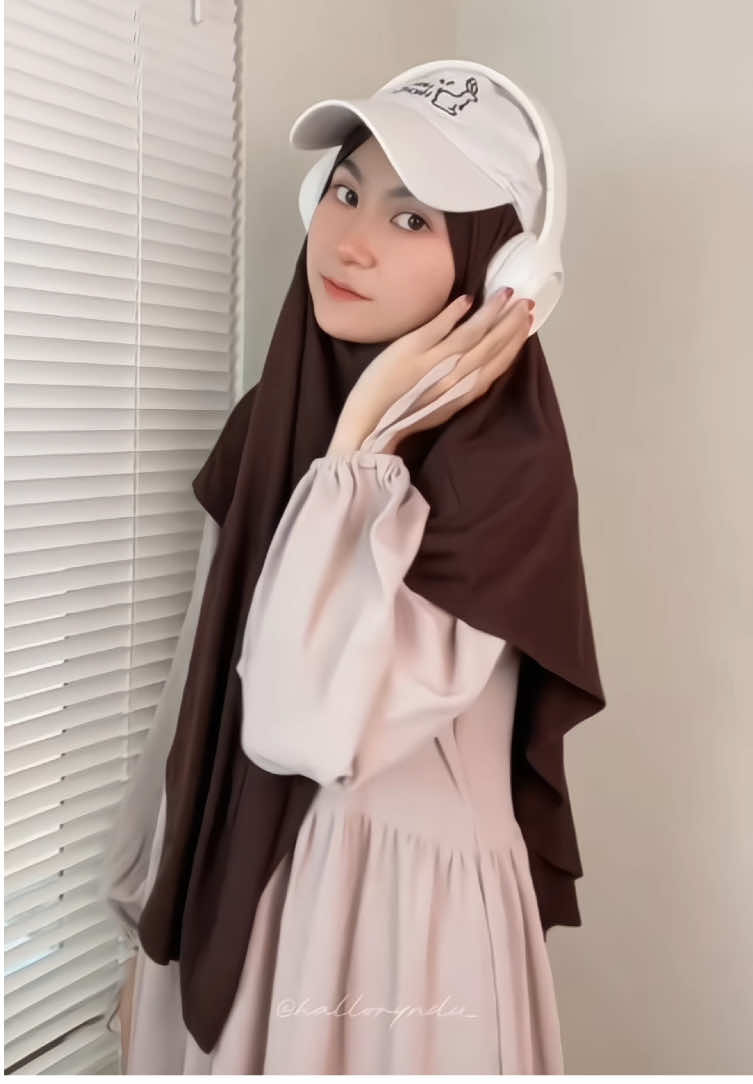 Sukaa bangett nazwa khimarnya @Mininos.id 🤎
