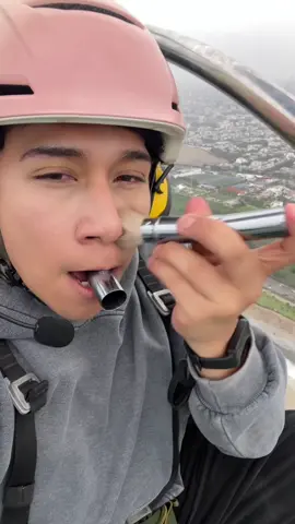 Maquillaje en Parapente 🪂  Un maquillaje un poquito extremo!!!🤯 Al final casi se me va el alma 😅 #maquillaje #maquillajeextremo #maquillajeenlacalle #maquillajeparahombres #parapente 