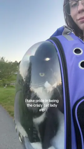 i love my daughter w all my heart ♥️ also she doesnt do well on the leash hence the bubble bag but maybe one day she'll get there #fyp #cat #catmom #singlemom 