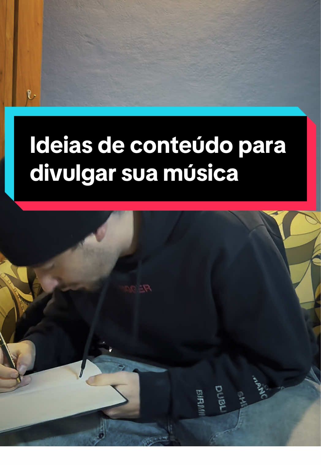 Sem ideia do que postar nas redes pra divulgar sua música? Aqui vão 3 ideias de conteúdo pra testar no seu próximo lançamento 🎥⁠ ⁠ 🎶 E lembre: você não precisa viralizar do dia pra noite — só precisa continuar aparecendo!⁠ ⁠ Tem outras ideias criativas? Conta pra gente nos comentários! E aproveite pra dizer o que você quer ver por aqui nos próximos posts 👇⁠