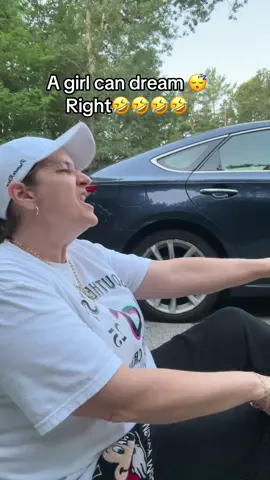 I was hoping my car was gonna change into a Bugatti 🤣and no one pulled me.  I’m done with these trends #comedy #laugh #joke #funny #hilarious #mommabarz