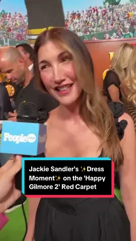Now we know #AdamSandler's wife #JackieSandler will never leave you hanging when it comes to letting you know who she's wearing on the #redcarpet. 🫶✨ #HappyGilmore2 #HappyGilmore 