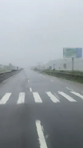 Hà nội đón ta bằng cơn bão #xekhachvietnam🇻🇳 trường thịnh