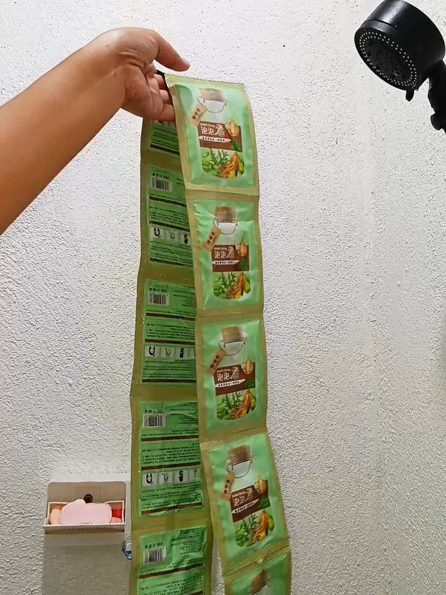 magagamit mo pa in the future ung tira kaya mas maganda Naka sachet afford mo pa. #hairdye #naturalplanthairdye #bubblehairdye #shampoohairdye #dye 