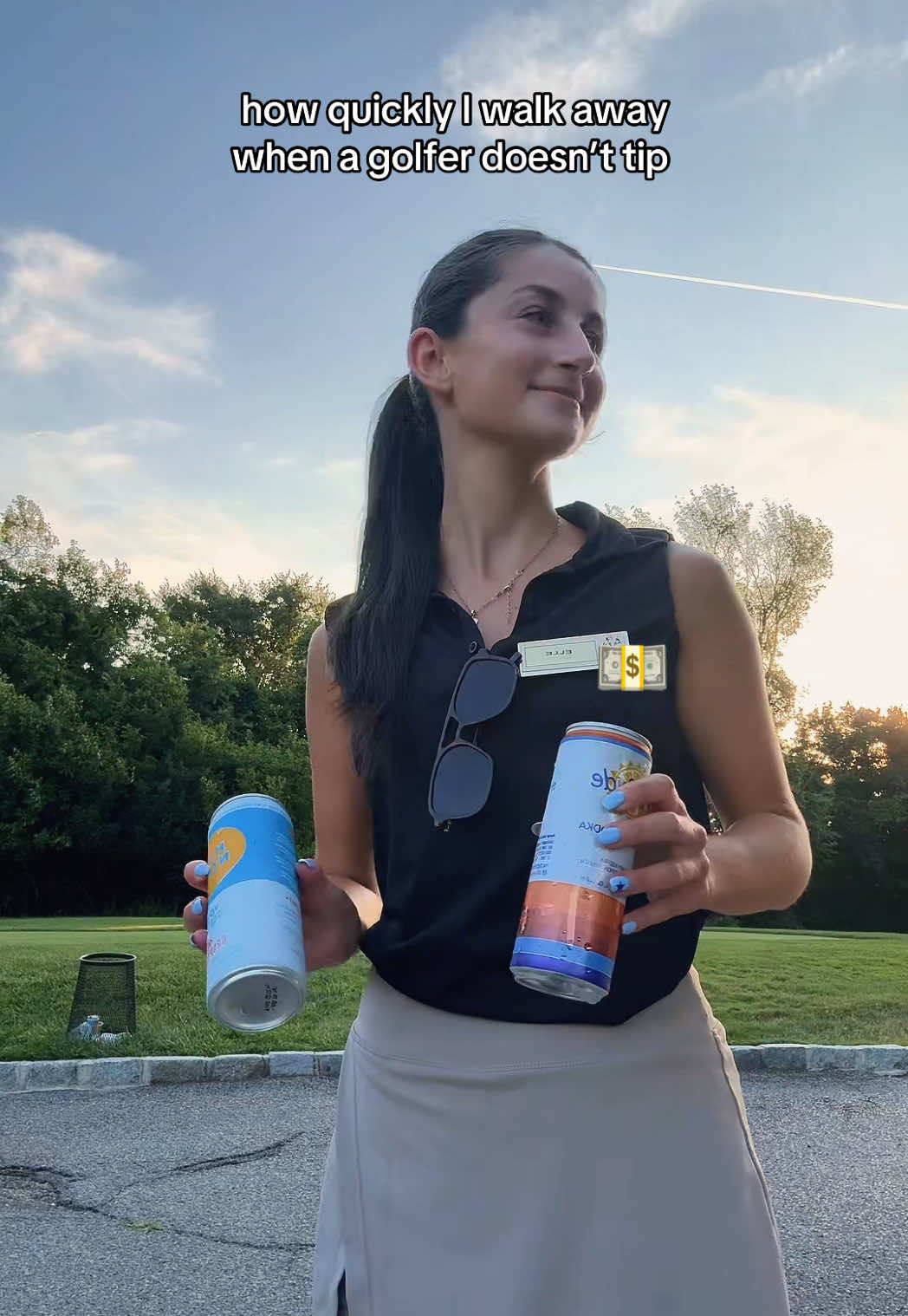 please tip your cart girls💵#bevcart #cartgirl #golftiktoks #serverproblems #collegegirl #summerjob #golfgirls #cartgirltiktok #serverlife #golfworkout #tippingculture #tipyourserver #golfetiquette 
