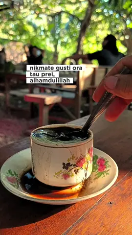 jangan lupa bersyukur...  #kopiangkringanjoss #kopagpati #ngopagpati #kopag #ngopag #ngopipagi #ngopisiang #warkop #jawapride #kopilelet #angkringanjoss #warungkopi #warkopangkringanjoss #patipride #ngopisore #ngopimalam #ngopi #kopi #storytime #story #storywhatsapp #storywa #storywakeren #storyngopi #storykopi #kopihitam #kopisusu 