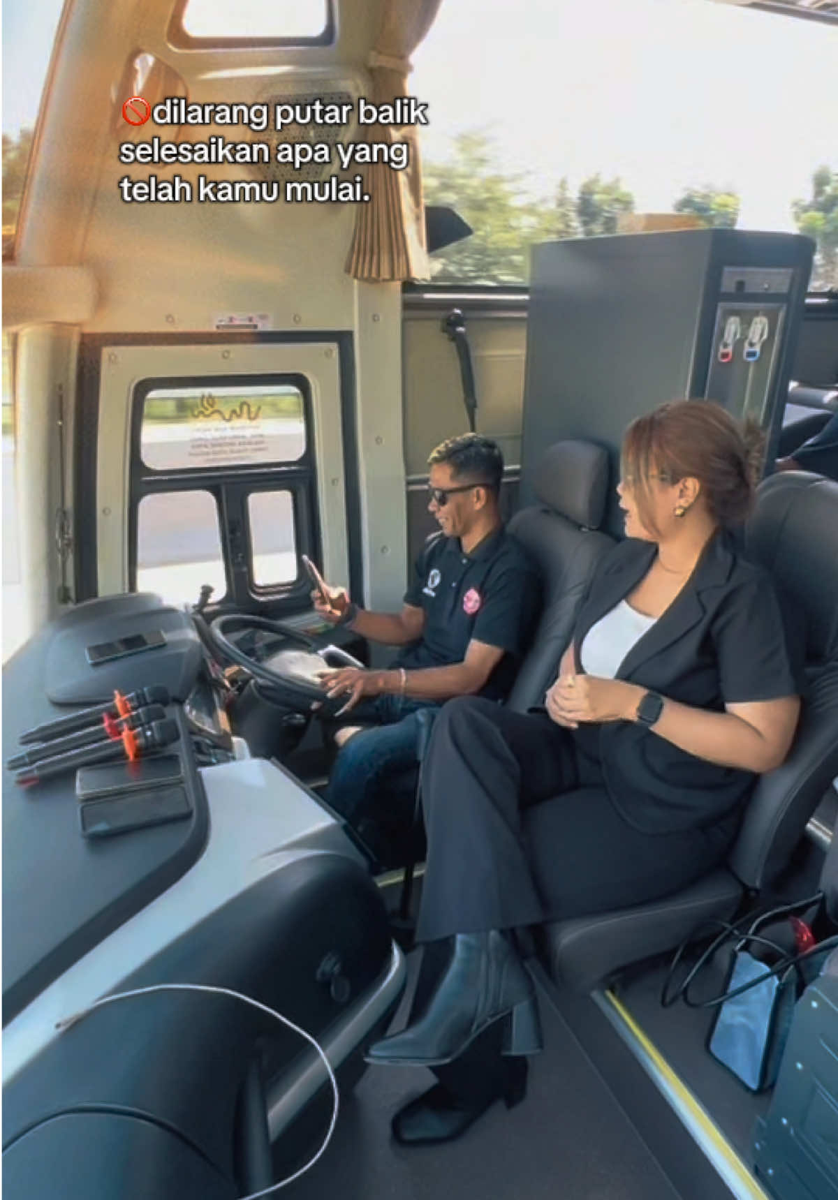 in the cabin : Tran⚡️167  #Trans167bus #trans167official #buslife #buspariwisata #busmewah #jb5rm280abs #berandakalian #fypシ゚ 