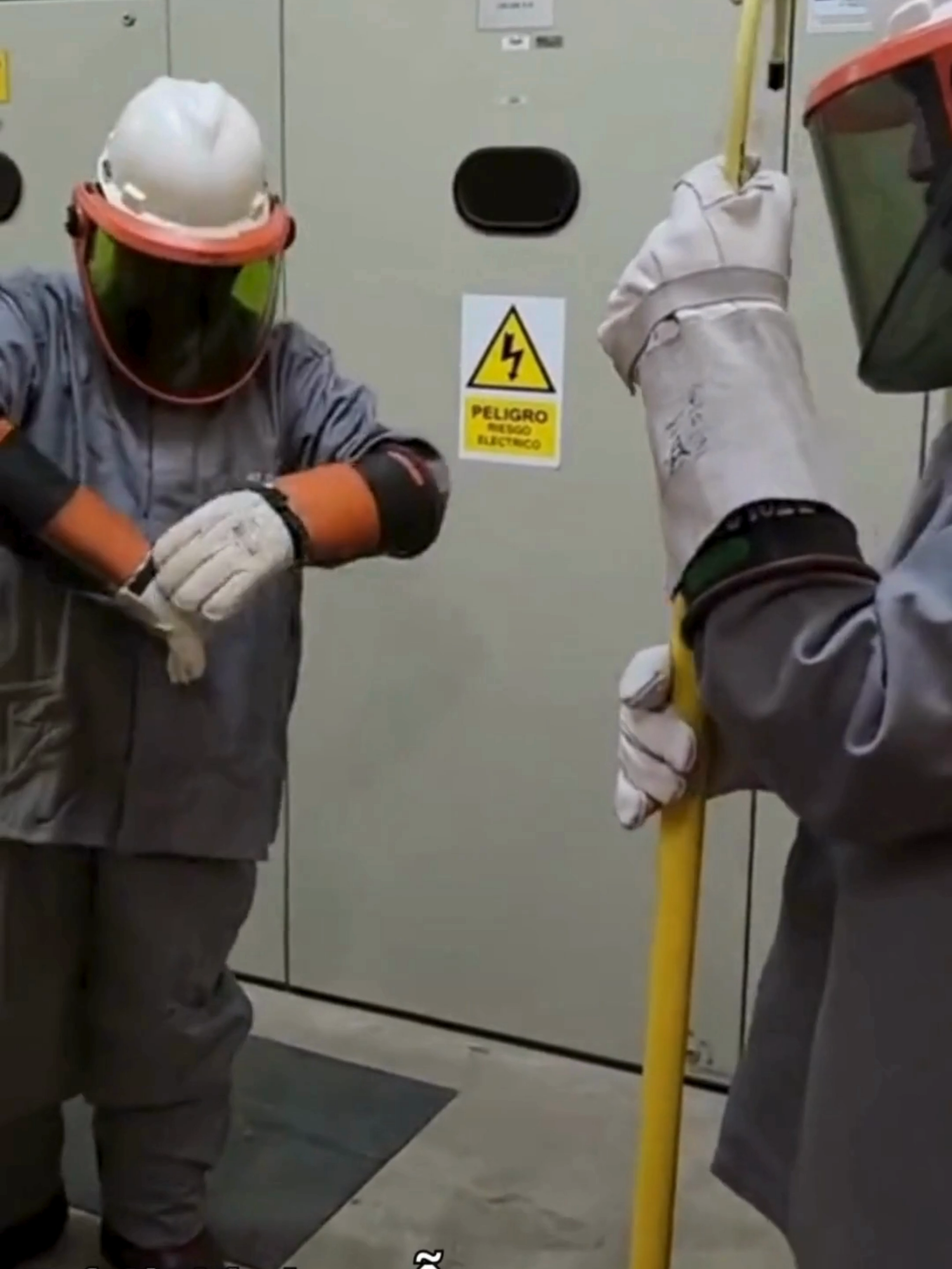 Lên cho mọi người chiếc video về trang bị cần thiết khi làm việc với điện cao thế  #xuhuong #chiasekinhnghiem #eco3d #baoholaodong #antoandien #chiase