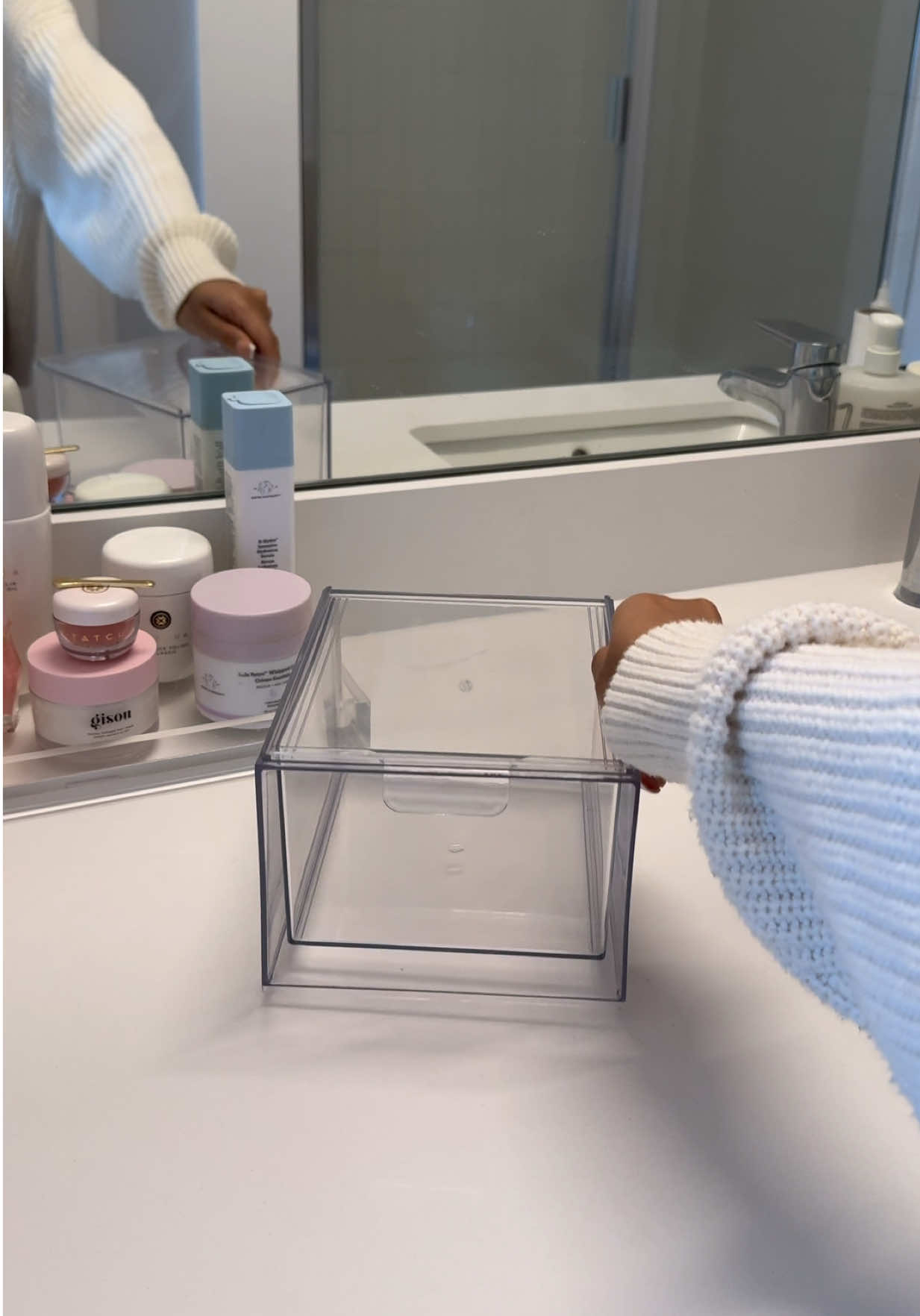 Bathroom restock #restock #bathroomrestock #asmr #organize #reset #organization #restockwithme #clean 