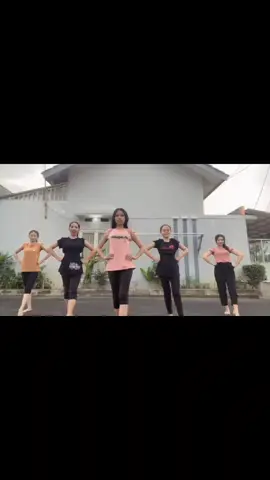 dc : @sanggarwikasa  #sanggarwikasa #fyp #masukberandafyp #viral #foryoupage #cangkurileung #penari #hobi #fypシ 