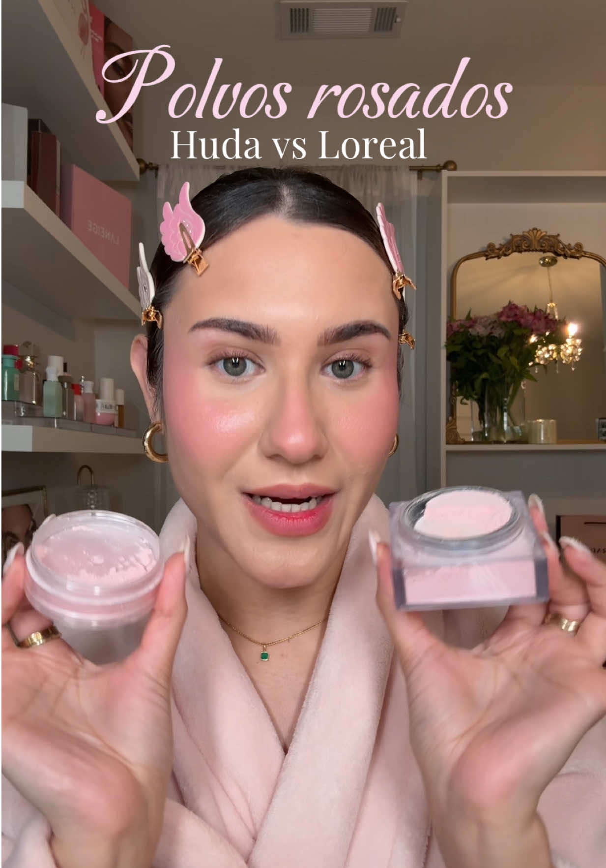 Cuál lado prefieres? 👀💗 @Huda Beauty easy bake loose setting powder - cherry blossom  @loréal paris usa blur-fection loose setting powder - light pink  #easybakepowder #hudabeautyeasybake #lorealparis #lorealsettingpowder #pinkpowder 