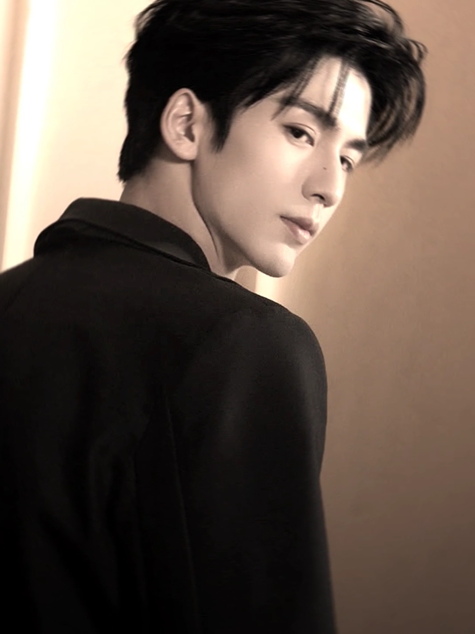 hey hey look at this separipurna itu diaa #zhanglinghe #zhanglinghe张凌赫 #actor 