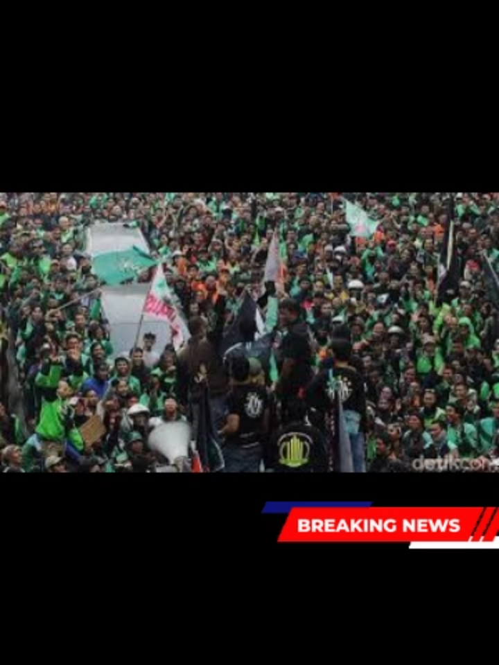 1.632 Polisi Amankan Aksi Ojol di Silang Selatan Monas, Warga Diimbau Gunakan Jalur Alternatif #AksiOjol #Monas #JakartaPusat #Polri #PengamananAksi #OjolJakarta #DemoOjol #BeritaJakarta #Kapolres #PolisiHumanis #BeritaHariIni #UpdateJakarta #LaluLintasJakarta #SilangSelatan #PoldaMetroJaya #BeritaTerkini #InfoJakarta #AksiDamai #OjolIndonesia #PolisiJakarta