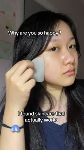 @Abib Cosmetics glutathione duo is peak If you’re looking for skin radience and something to help with hyperpigmentation, this might be it #abib #abibserum #darkspots #hyperpigmentation #brightening #acnescars #glutathione #vitaminc #niacinamide #kbeauty #koreanskincare #fyp #postacne #darkspotcorrector #acnemarks #tonerpad #Amazonbeauty #Amazonbeauty