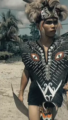 Dunia boleh berubah adat dan budaya jangan dilupa salam budaya salam lestari🙏 😇 #dayakkenyah #dayakkalimantan #fyp #fypage 