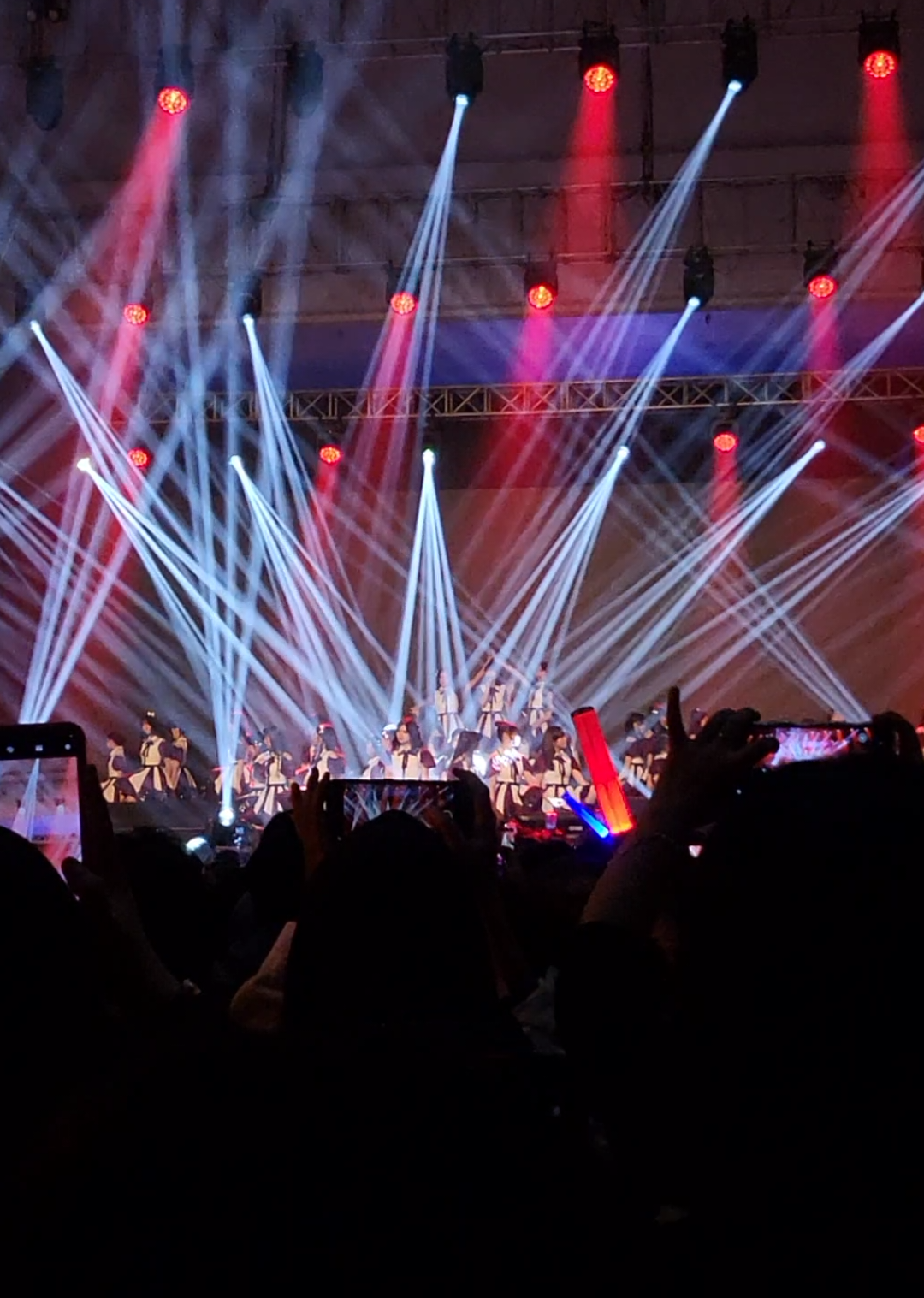 jiwaru days dengan #Love33 ❎️ jiwaru days dengan 35 member inti new era✅️ ga expect jiwaru days bakal dibawain kmrn pas tour surabaya🥹 #JKT48AllInTour2025Surabaya #JiwaruDaysJKT48