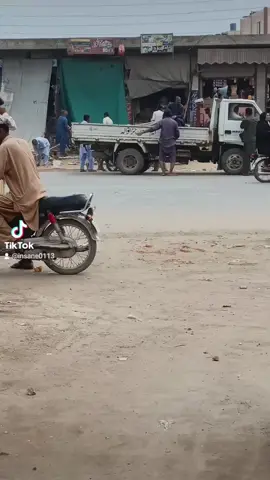 TMA aranwala ne brtn utha ley dokaan se