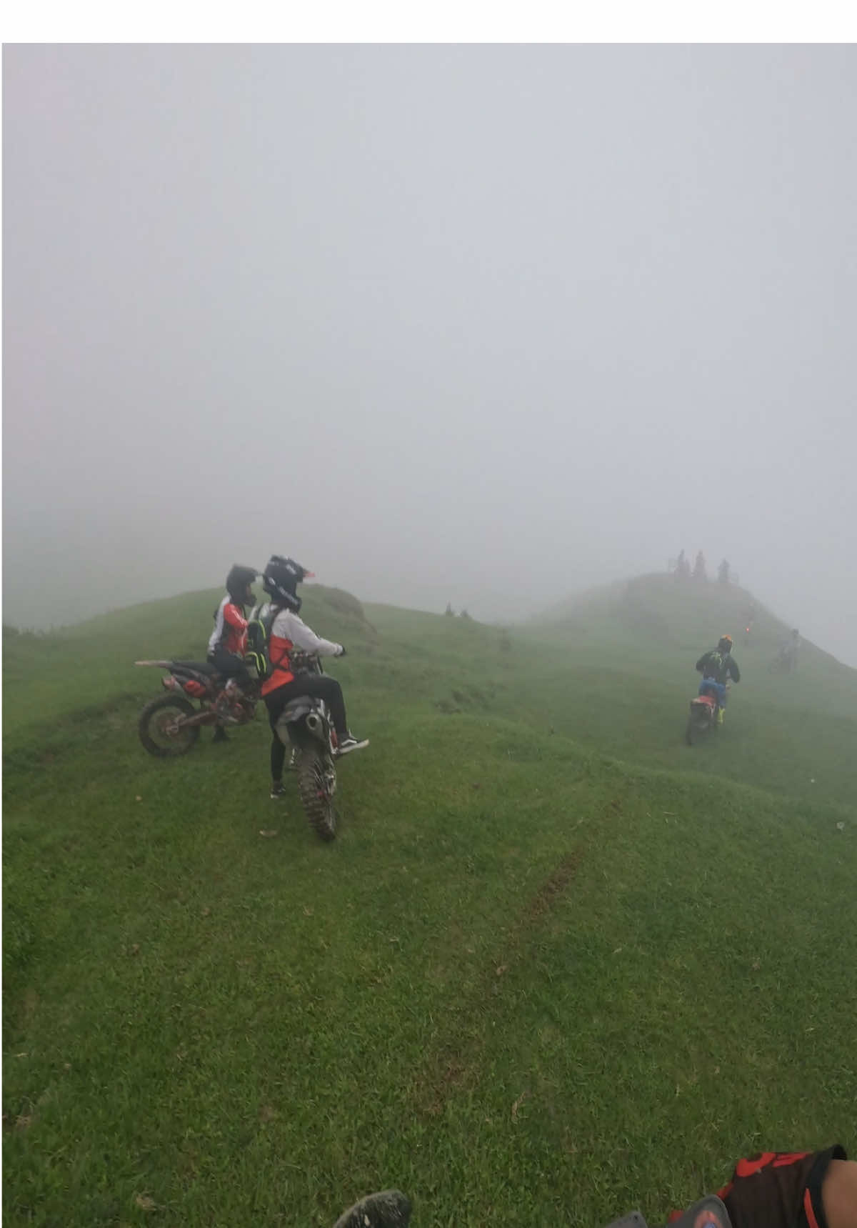 Dirt boyz❤️@Nischal555 @Twist Throttle dirt garage @Dipesh Nakarmi @Aashish on wheels #fyp #dirtbike #crossfire #dirtlover #rm250crossfire❤️lover🥰 #lakpagrg99 #biker 