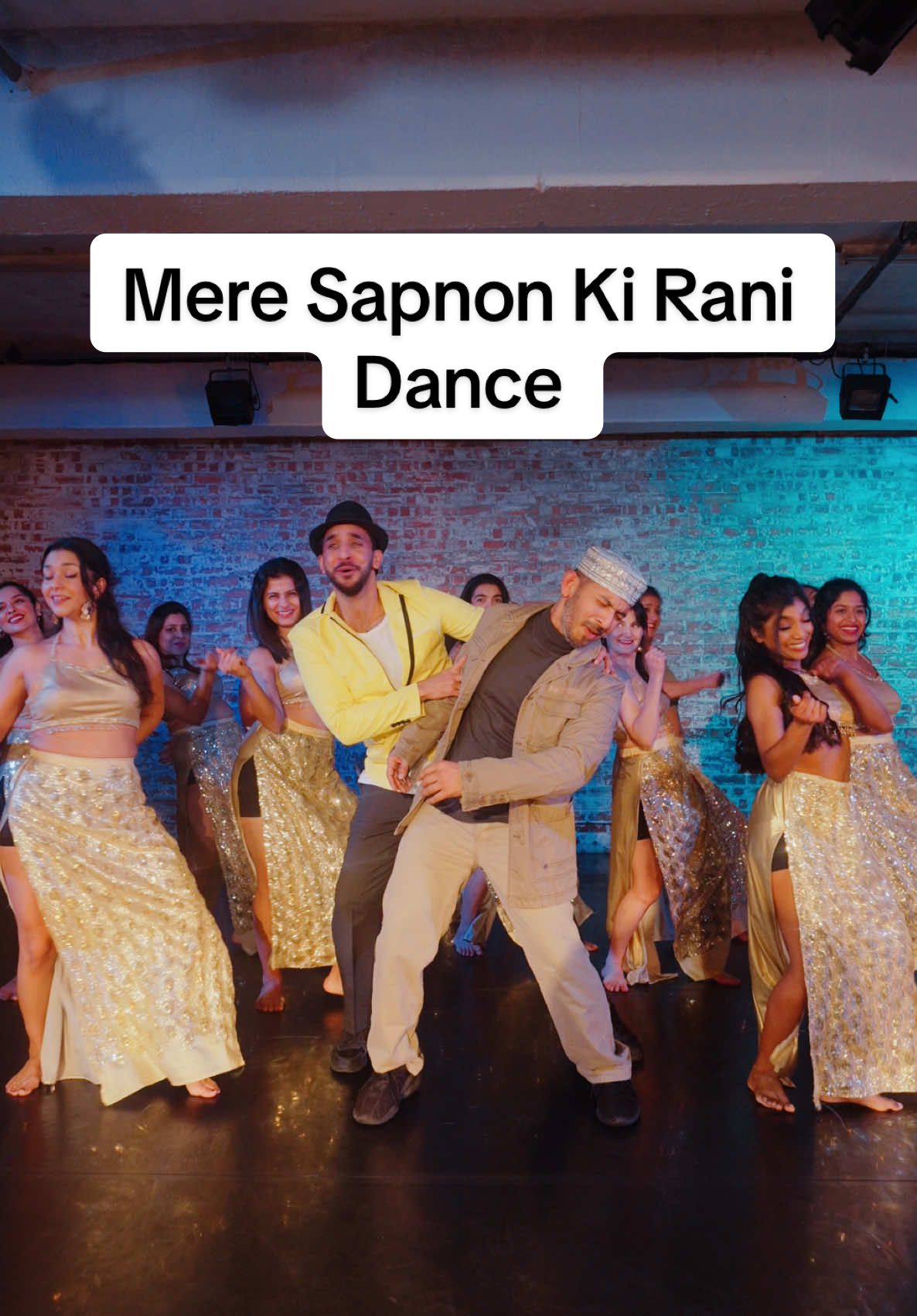 Mere Sapnon Ki Rani Dance ❤️  With the Bolly Flex. Golden Era of the 80’s Bollywood 💫  #bollywood #80sbaby #kishorekumar #rajeshkhanna #bollywoodsong #classicbollywood #oldbollywoodsongs #devanand #iconicmoments #80smusic 