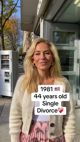 American single woman, single free life. #singlelife#SingleAndReadyToMingle#single#lonely #lonelywoman#freewomen#singlelife #tiktok#fyp#singleladies#nicetomeetyou#fypp#usa#freewoman