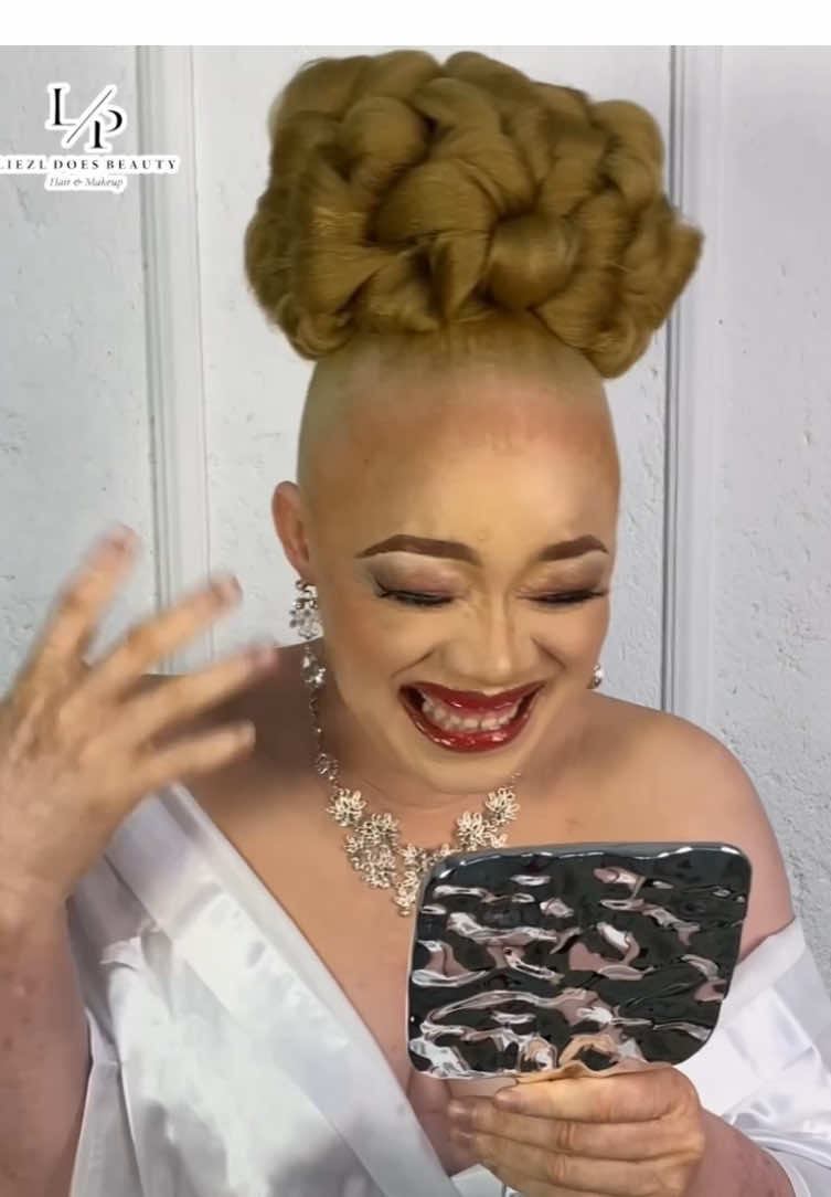 Legally blonde 😍 Hair & Makeup Transformation ☎️ 0762422204 @Lekgowa la tubatse  #liezldoesbeauty #burgersfortmakeupartist #limpopomua #MakeupArtistInBurgersfort #bgfmua #relatable 