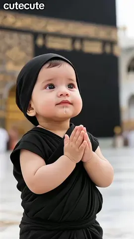 cute baby praying ✨🤲🏻🕋  #muslimbaby #cutebaby #babylove #islamic_video #babytiktok 