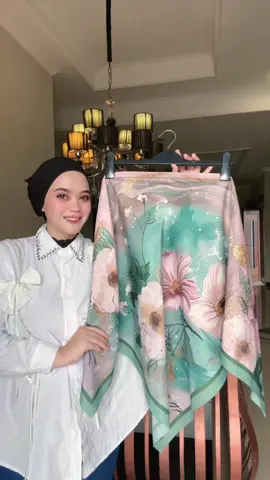 #hijab #hijabwanitacantik #tiktok #hijabgirl #hijabsegiempat #hijabmotif #hijabstyle #wibgajian #hijabtutorial #masukberandafyp #hijabinstan #hijabsublimprinting #fyp 
