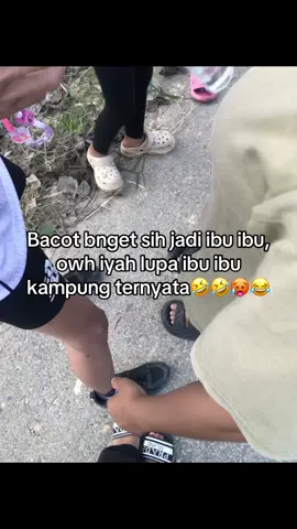 Absen dong yng kmpungnya ada ratu pengosip🤣🤣 #gosip #ibuibu #masukberandafypシ #xybca #fypシ 